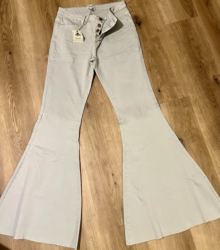 Easel Women's Flared Jeans Light Gray Button Closure Cotton Blend 5-Pocket