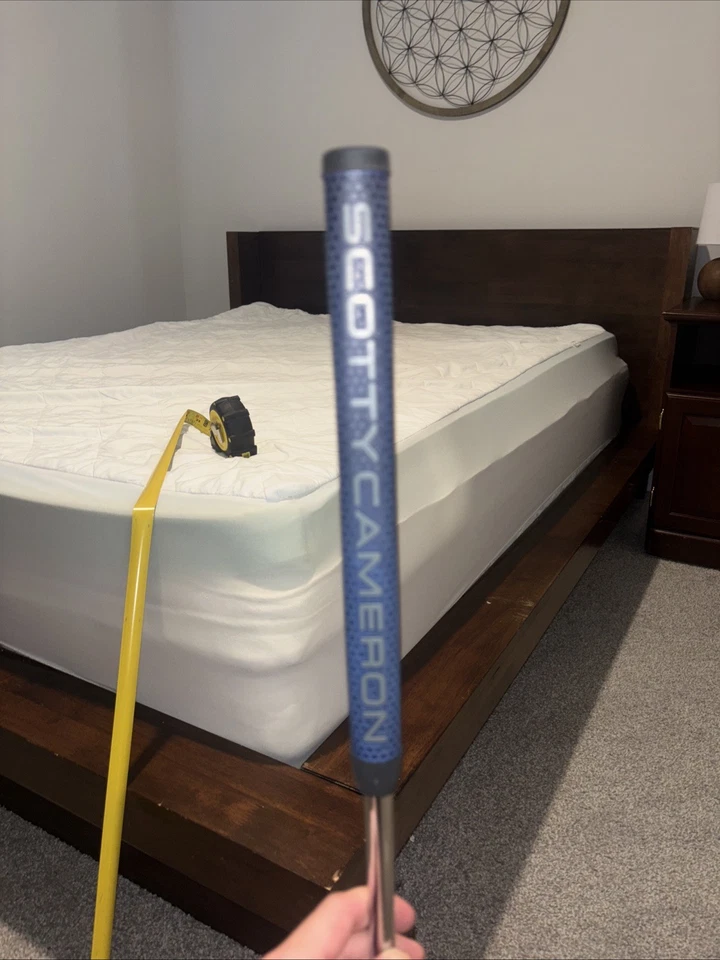 *Ultra Rare* LEFT HANDED Scotty Cameron Super Select Golo 5.5 CENTER SHAFT. - Image 3 of 4