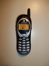 Motorola 120T Vintage Tracfone Black