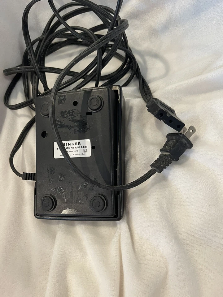 Singer Sewing Machine Foot Pedal Controller OEM Model GTE 3 Prong Plug Genuine - Image 2 of 2