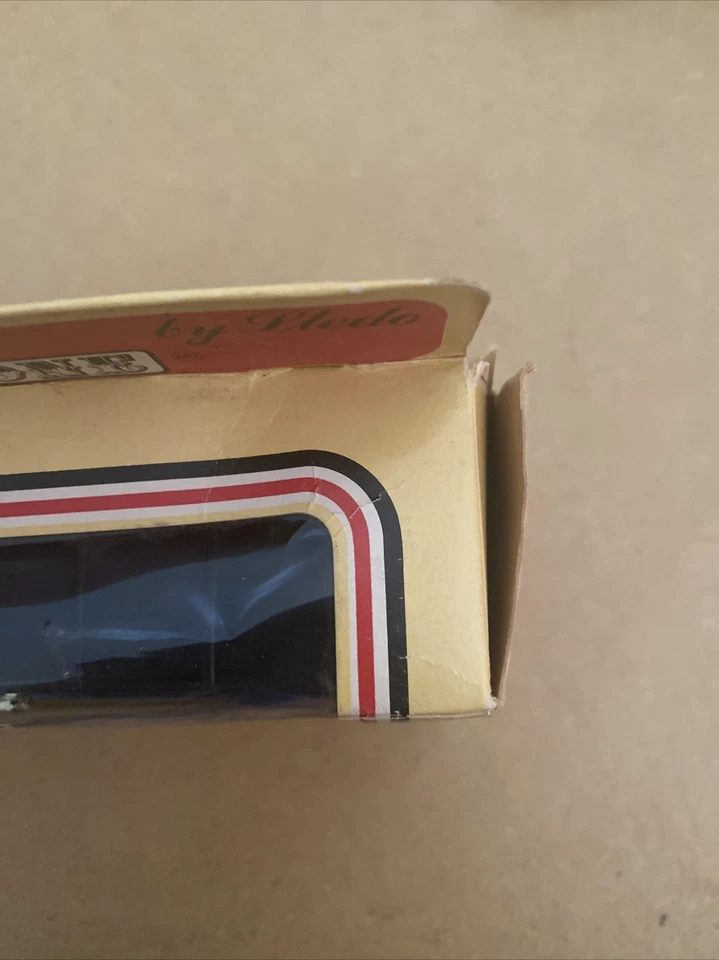 LLEDO MODELS OF DAYS GONE STRETTON SPRING WATER  - Image 3 of 4