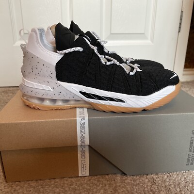   Nike LeBron XVIII GS Black White Gum UK5,5 CW2760-007    Brandneu 