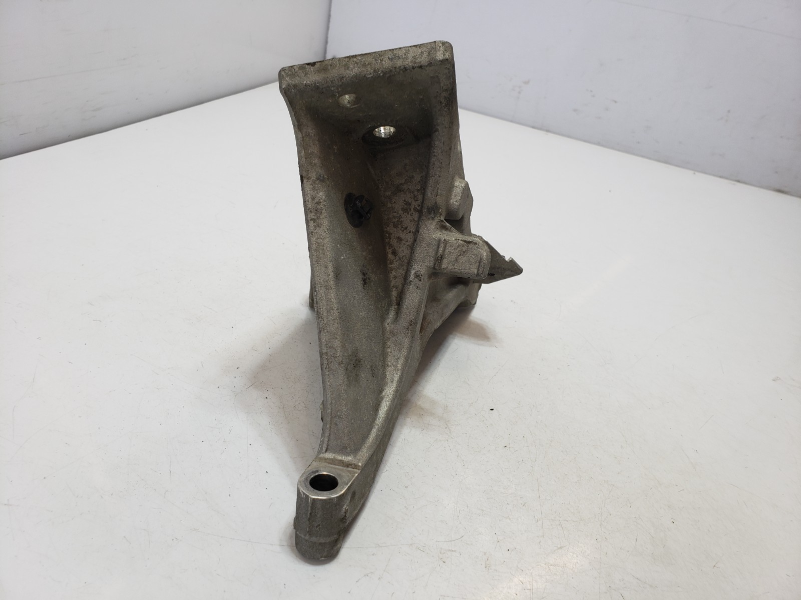 ✅ 13-17 OEM Bentley Continental GT 4.0L V8 Right Passenger Engine Mount Bracket