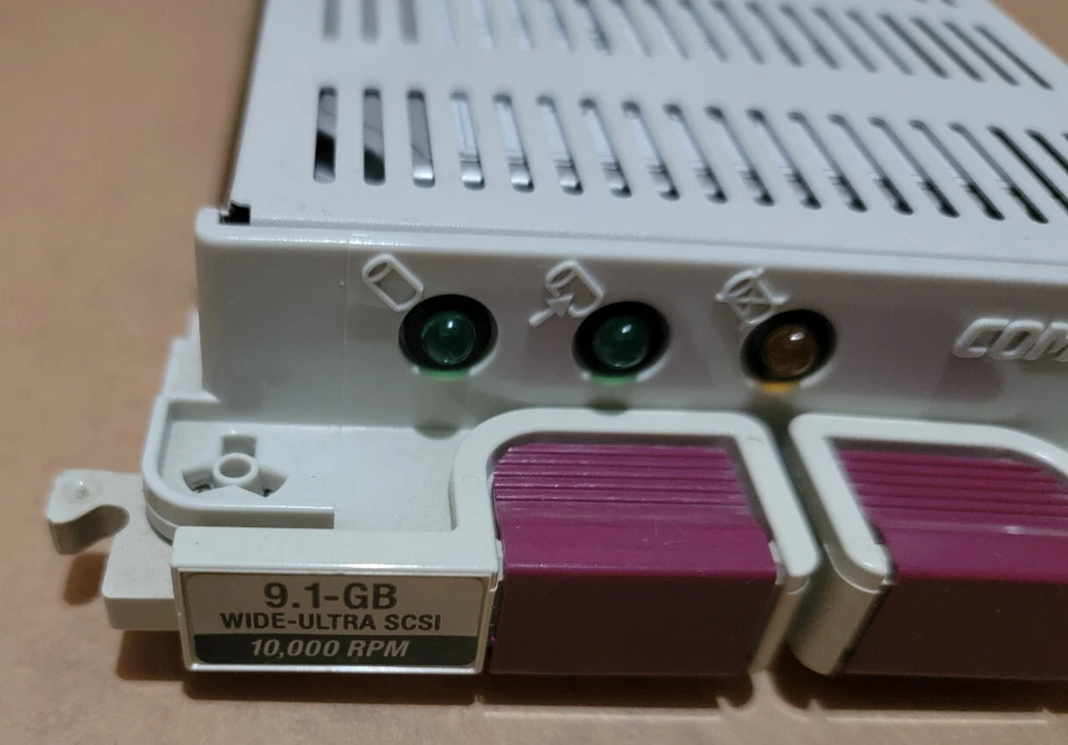 HP Compaq 336381-001 9.1Gb 10000 RPM Wide Ultra3 Scsi 3.5" HotPlug HotSwap - Image 2 of 4