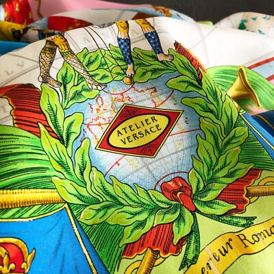 GIANNI VERSACE silk scarf Empereur Romain size 34