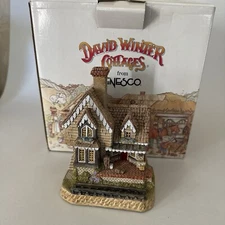 Station Master's House - David Winter Cottage - 2000 Members Only [D1070]