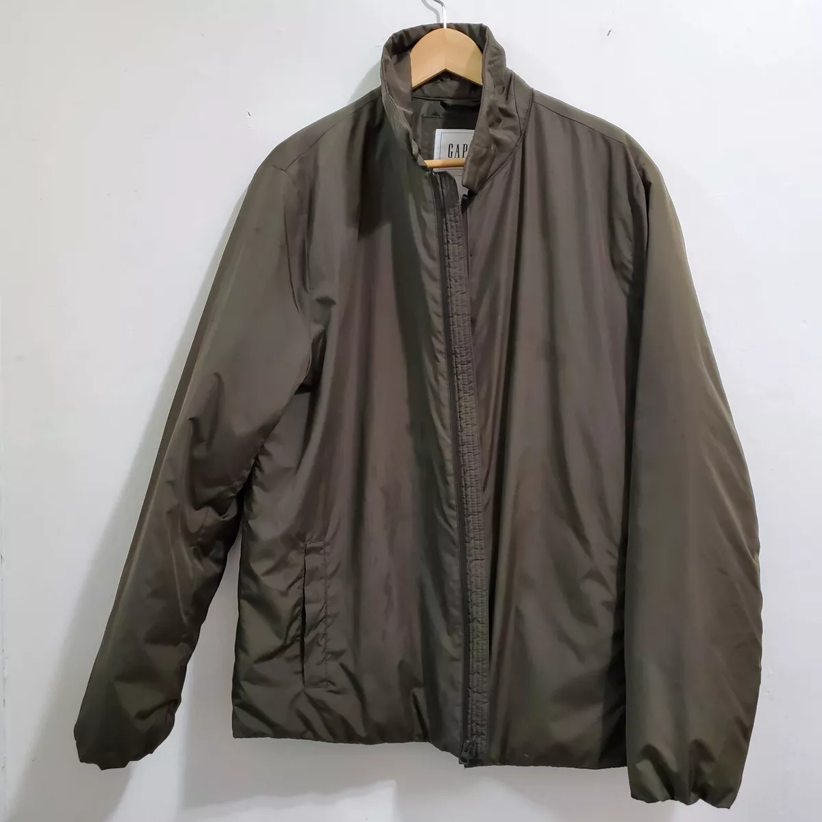 Gap Water Resistant Windproof Jacket Size LG 48-50/89-94 cm, RN 54023