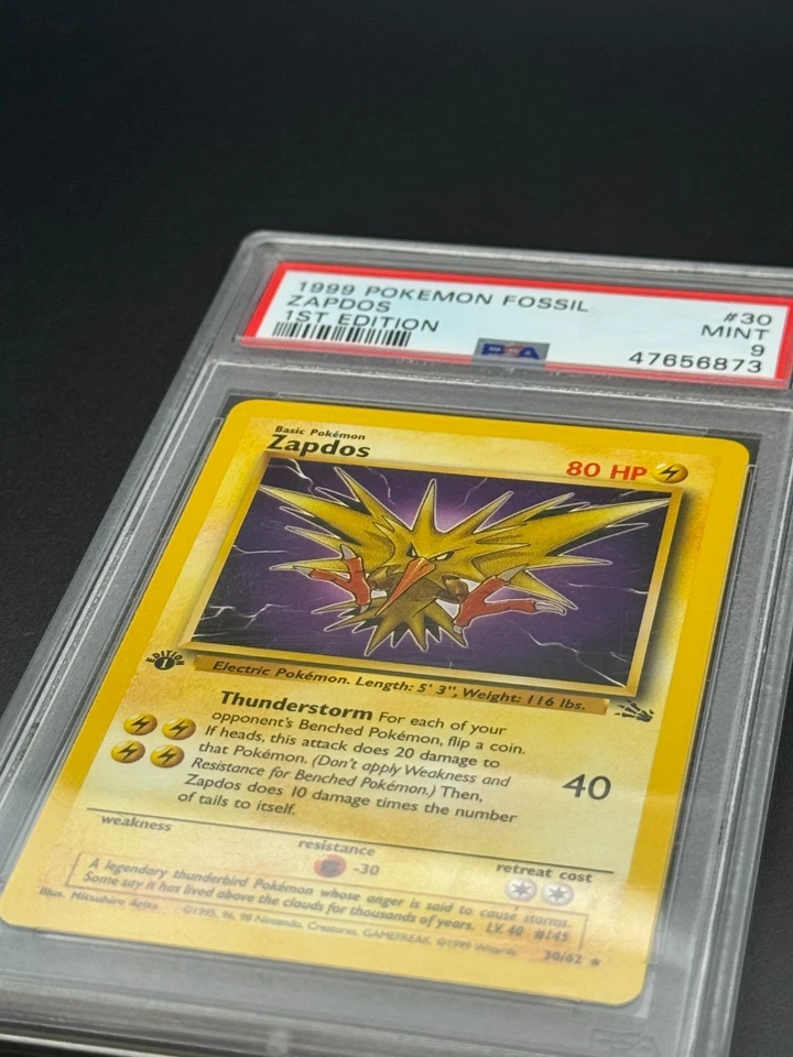 1999 Pokémon Fossil 1st Edition #30 ZAPDOS PSA 9 - Image 2 of 3