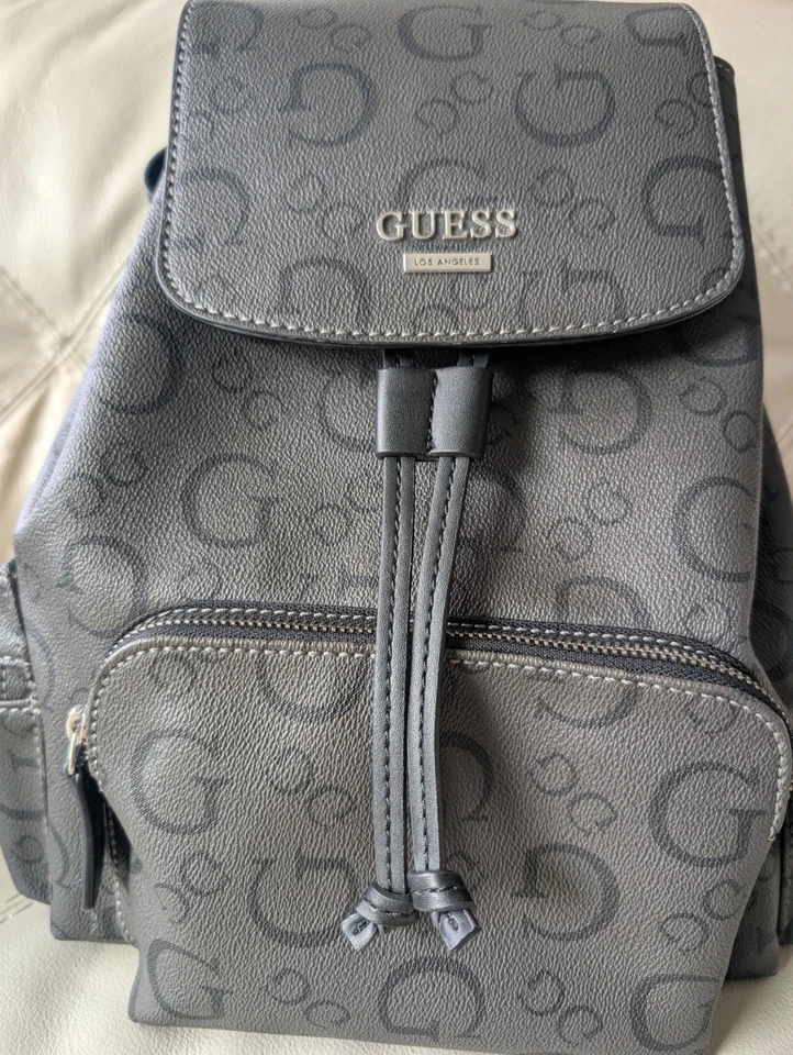 Guess женщин уголь/черный монограмма печати PU рюкзак новый без ярлыков - Изображение 2 из 4