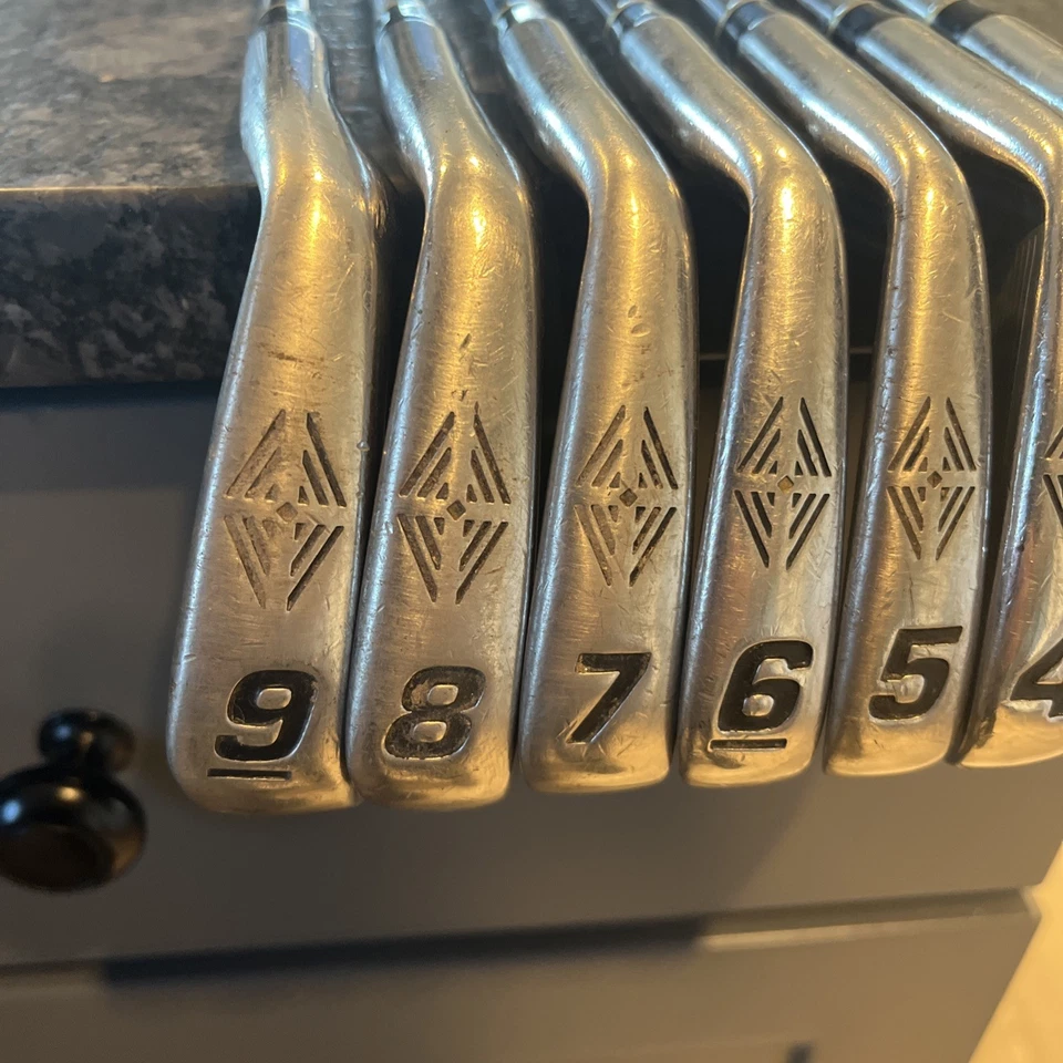 Juego de planchas Top Flite Tour 3-9 para diestros flexión regular Foto 2 de 4