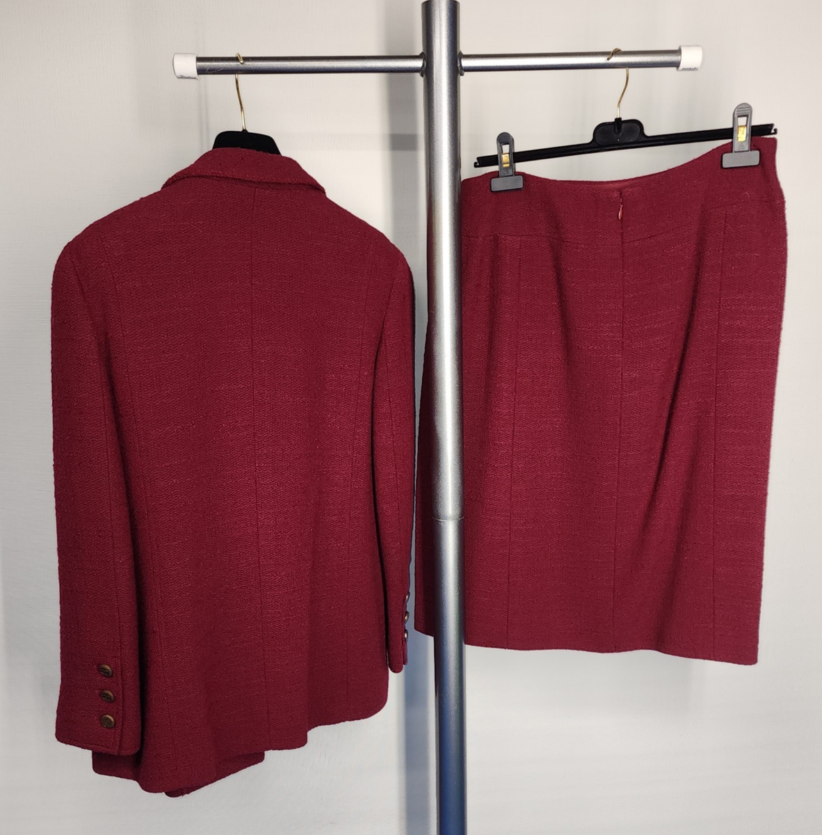 Vintage CHANEL Boutique 98A Burgundy Bouclé Tweed Suit CC Logo