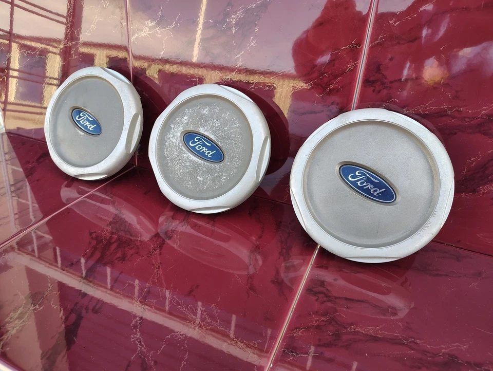 2001-2005 Ford Explorer Sport Trac Center Caps (3) Factory OEM # 1L24-1A096-AC  - Image 2 of 4