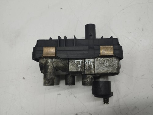 BMW 5 F10 F11 2012 Turbo Turbolader Stellmotor AMD111046