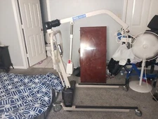 Invacare Reliant 450 electric Hoyer lift portable patient hoist