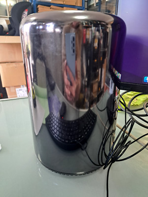 Apple Mac Pro A1481 (2013) PC Tower 250GB SSD 12GB RAM Intel Xeon @ 3,5GHz