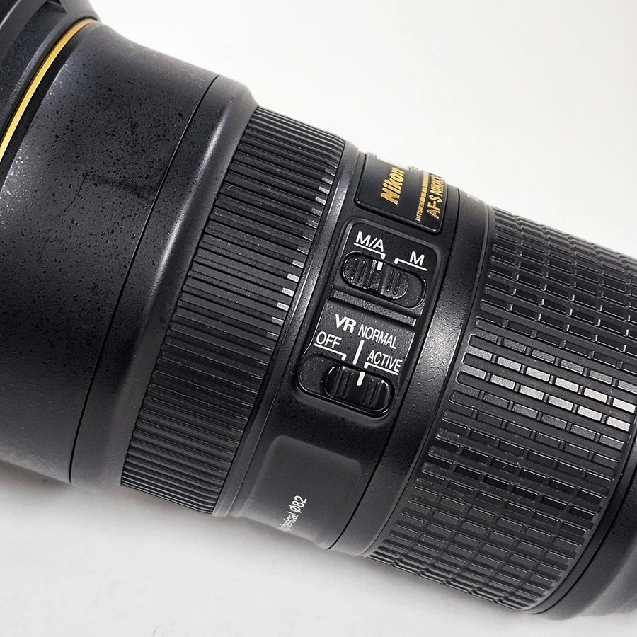 #Nikon NIKKOR AF-S Objektiv 24–70 mm f/2,8 E ED VR + NIKON CASE (S/N 2080071) - Bild 2 von 4