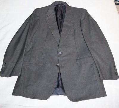 Walter-Morton (Hickey Freeman) Men's Gray suit 42R with 36x30 Pants