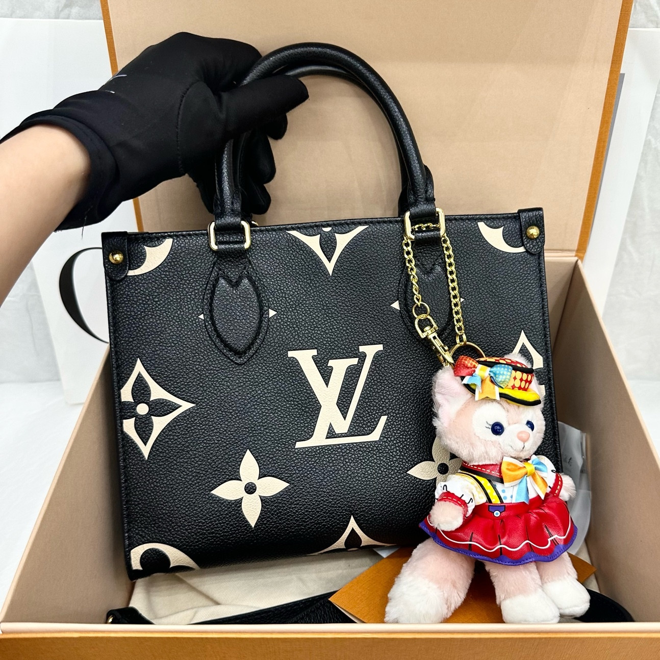 Louis Vuitton Onthego Small Leather Tote Bag - Classic Women's Handbag