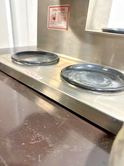 BLOOMFIELD KOFFEE KING MODEL 8571, 3 TIERD WARMER WITH BREWER W/ 2 CARAFES