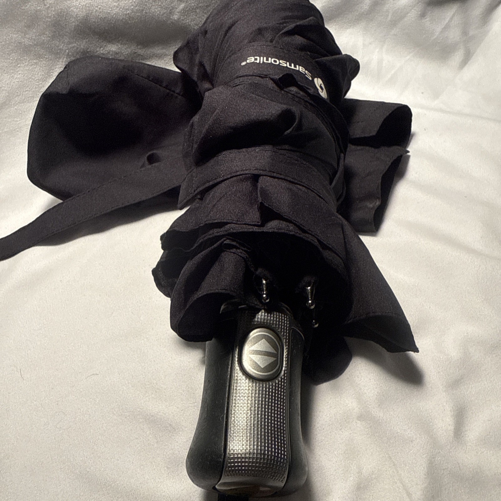 Samsonite Windguard Auto Open/Close Umbrella, Bla… - image 3