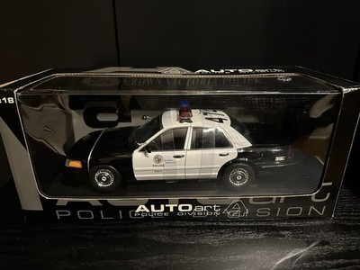 AUTOart 1/18 Ford Crown Victoria Police LAPD CVPI P71 Model Used
