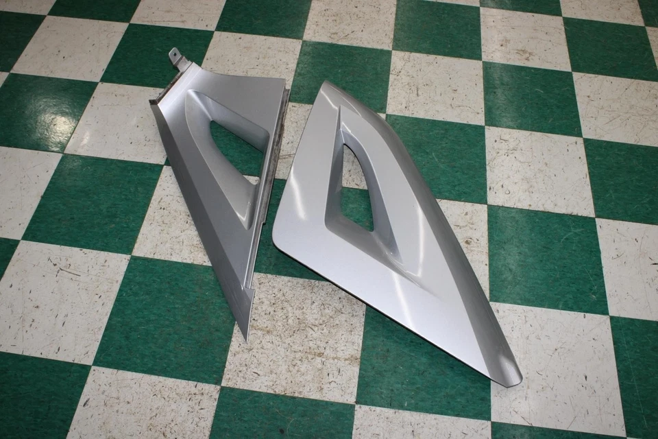 02-13 Avalanche *SCUFFS* Silver Driver Left LH Bed Pair Cladding Trim Panels - Image 3 of 4