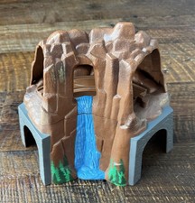 2 Piece Imaginarium Thomas Friends Mountain Waterfall Tunnel Sound Track Brown