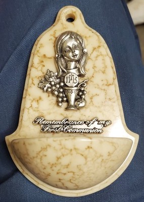 VINTAGE CATHOLIC IHS HOLY WATER FONT WITH YOUNG GIRL FIRST COMMUNION RESIN