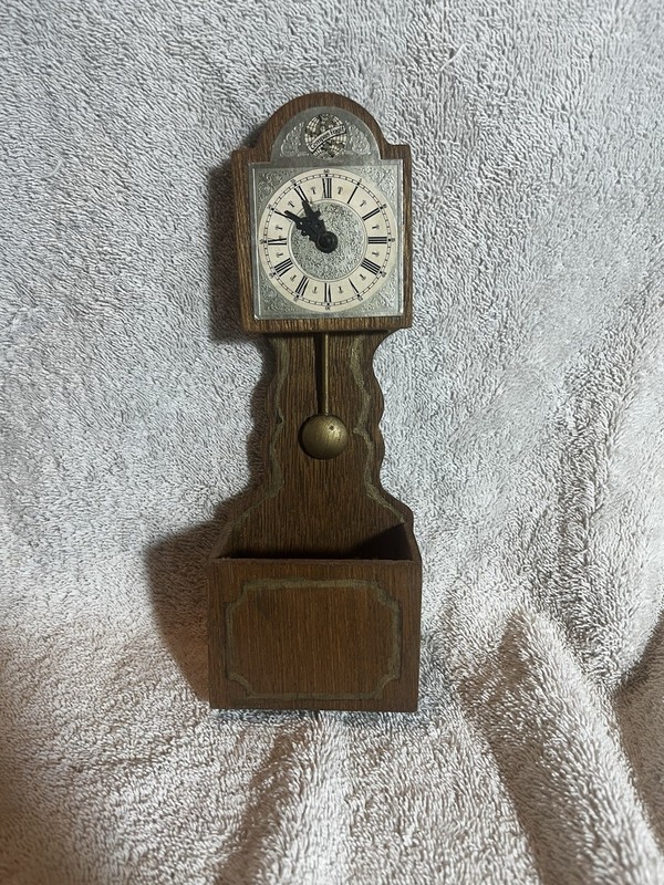 Vtg miniature Tempus Fugit wooden novelty Grandfather Clock key holder/planter. 