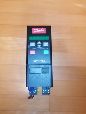 DANFOSS VLT 2800 VLT2803PS2B20STR1DBF00A00 2.2A 0.9kVA Frequenzumrichter