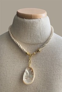 Authentic Gold-Plated Rope Chain Necklace with Abalone pendant shell