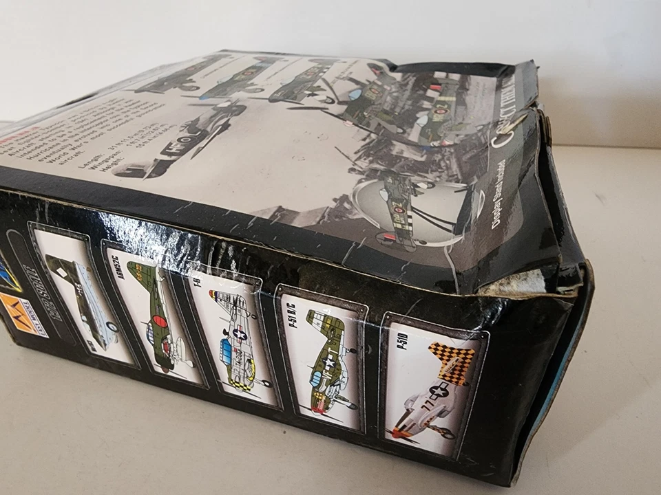 1/72 Easy Model 36310 Hawker Typhoon Mk.IB, RAF No. 123 Wing, Plantlunne 1945 - Image 4 of 4