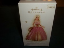 2009 Hallmark Keepsake Holiday Ornament. Hard To Find Ornament