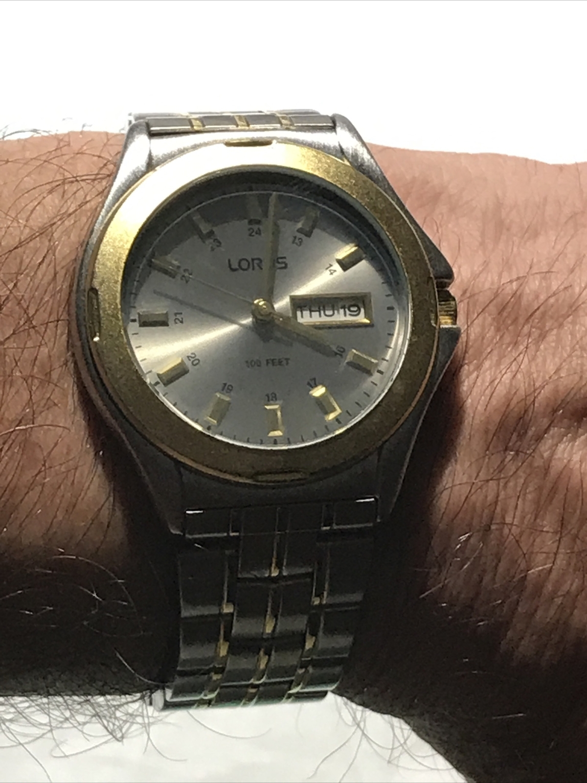 lorus 100 feet watch