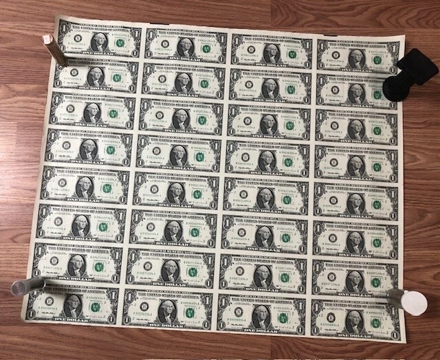 1995 $1 ONE DOLLAR BILLS SHEET OF 32 - Image 2 of 4