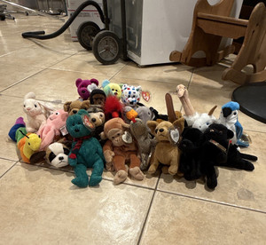 Ty Beanie Babies Mixed Lot#5, 25 vintage Plush Stuffed Animals w/ Heart Tags