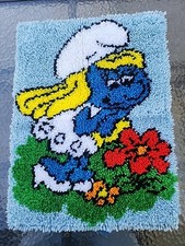 VINTAGE SMURFETTE LATCH HOOK COMPLETED RUG HANGING TAPESTRY PEYO 24  x 18  
