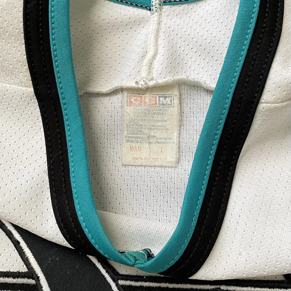 Camiseta deportiva vintage de hockey sobre hielo de los San Jose Sharks NHL CCM talla grande blanca negra real Foto 3 de 4