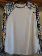 HURLEY WHITE/MULTI FLORAL LONG SLEEVE UPF50 RASH GUARD TOP  NEW SZ M