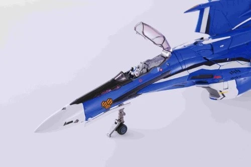 DX Chogokin VF-25G Messiah Valkyrie Michael Blanc Machine Renewal Fiugre Macross - Image 4 of 4