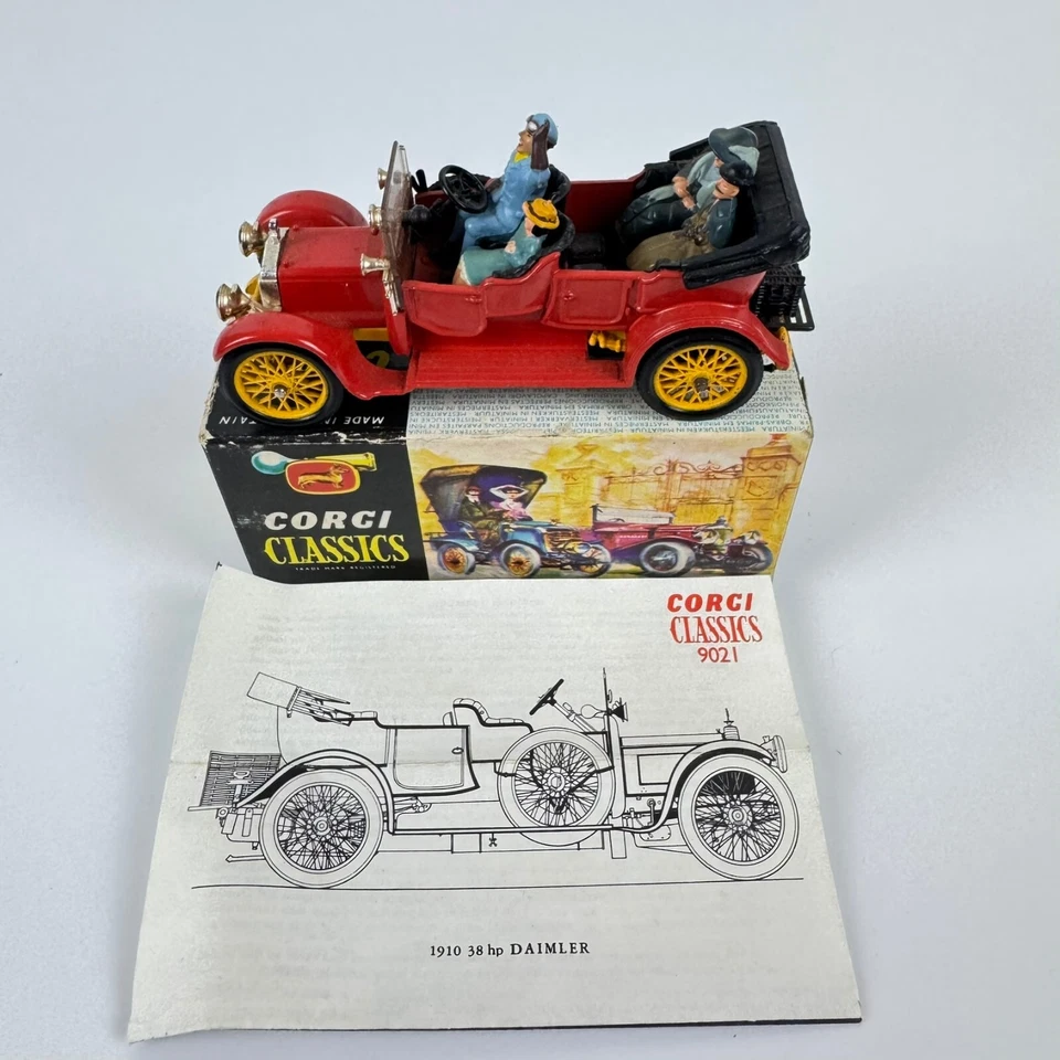 Daimler Corgi Classics 9021 1910 38 hp vintage con conductor y 3 pasajeros en caja Foto 2 de 4