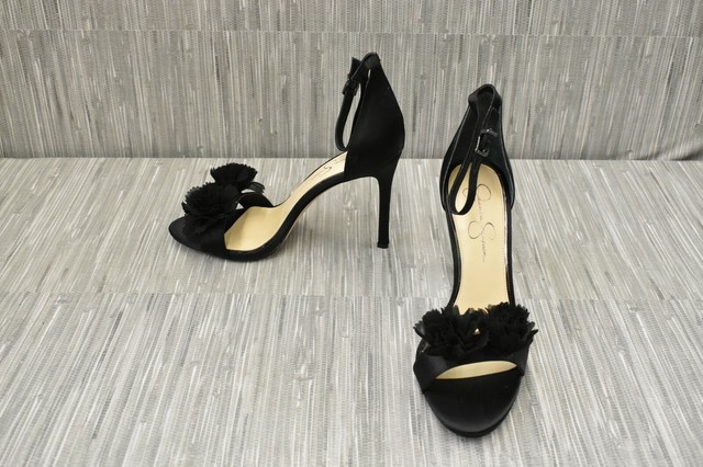 jessica simpson patent leather pumps