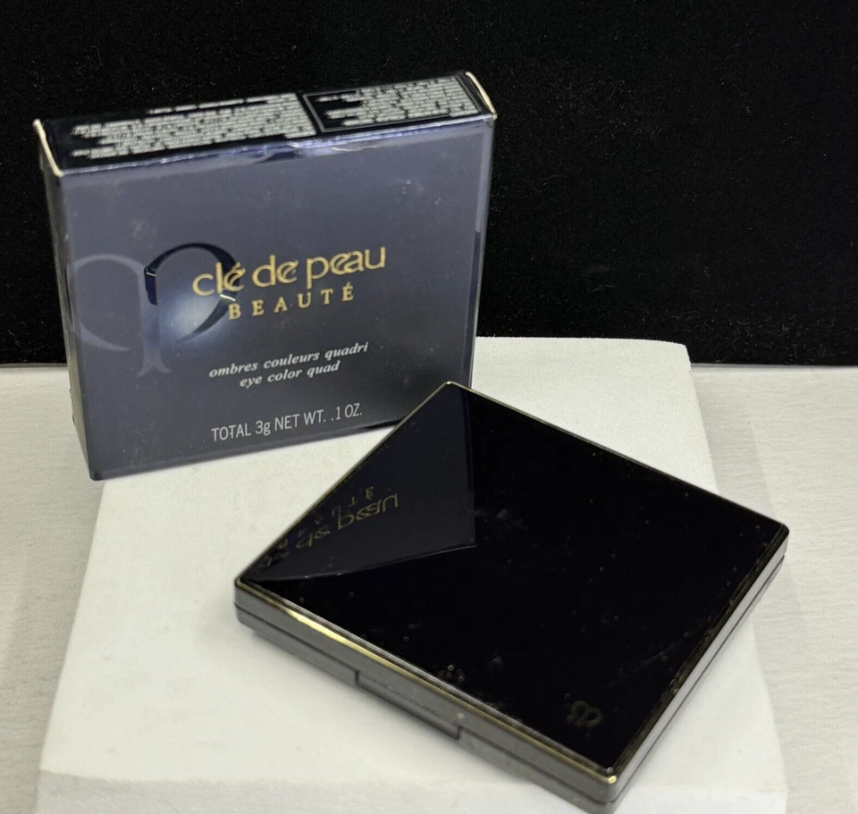 Cle de Peau Beaute Shade #2 Color de ojos cuádruple 0,1 oz/3 g Nuevo en caja Foto 3 de 4