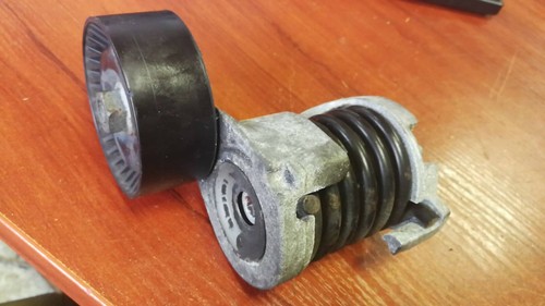 BMW 1 3ER E81 E87 E90 E91 E92 Benzin N43 Motor Pumpe Riemenspanner 7558752