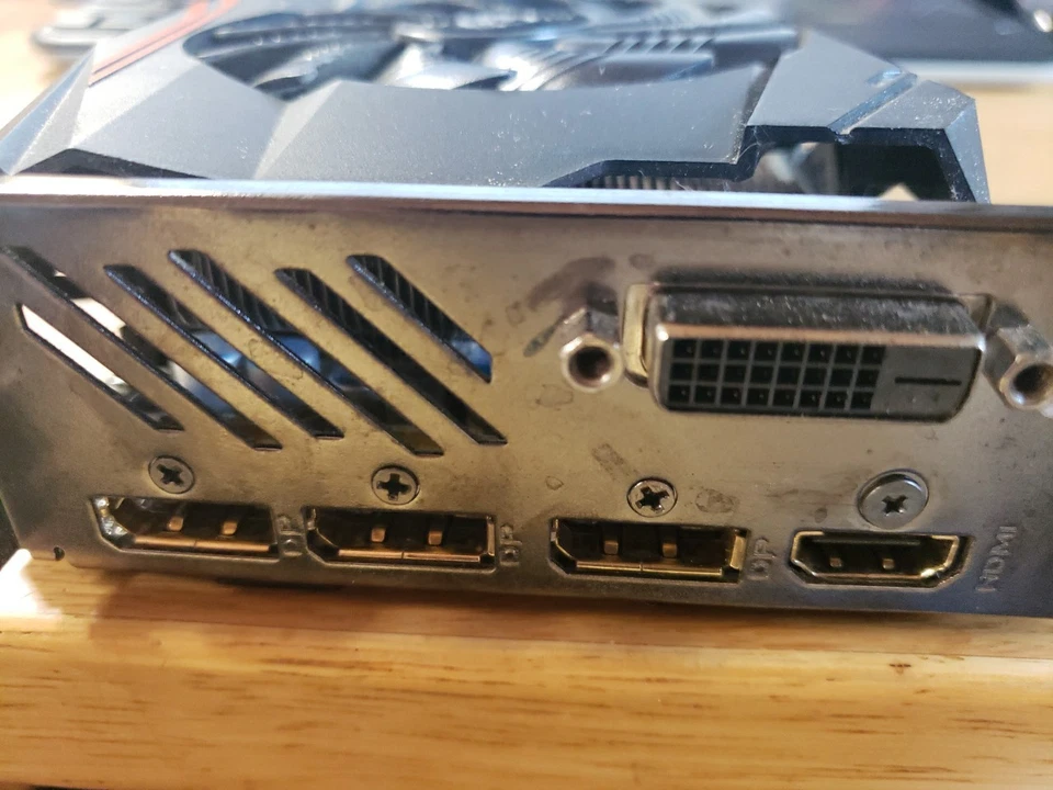 Apple Mac Pro EFI flashed Gigabyte AORUS Radeon RX570 4GB - Image 3 of 4