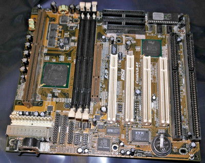 Slota 1 AT Mainboard Intel LX AGP PCI ISA Create LX-AT funktionstüchtig