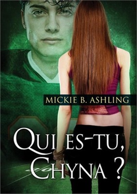 Qui Es-Tu, Chyna ? (Translation) (Paperback or Softback)