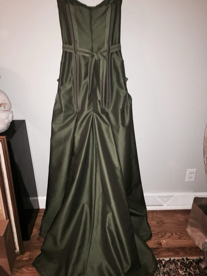 Vestido de diseñador sin tirantes Caroline Herrera Foto 2 de 4