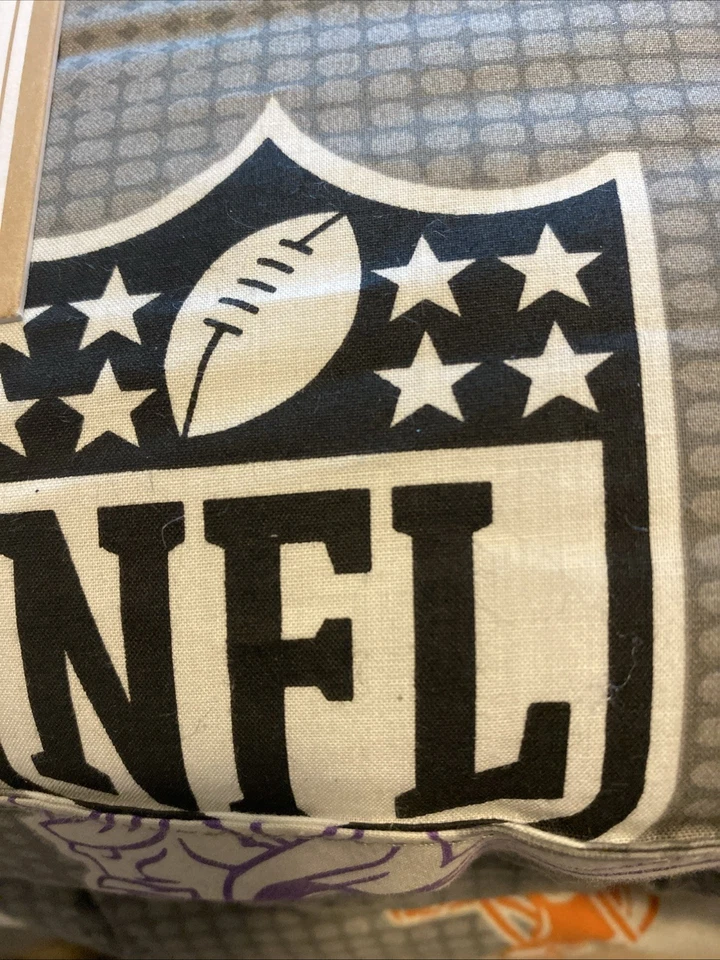 Edredón Pottery Barn Teen NFL Logo Brillante F/Q, con 2 Fundas Std, Nuevo con Etiquetas Foto 3 de 4
