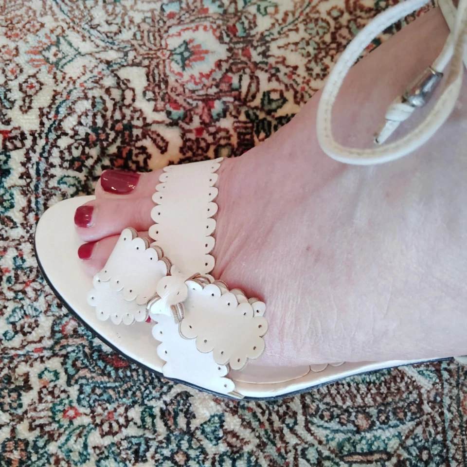 Sandalias Bebe Bow Tacón Alto Blanco Cuero Encaje Correas al Tobillo Fecha Noche 8 1/2 M Foto 2 de 4